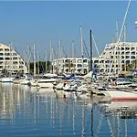 Avec Piscine, Parking Et Terrasse à Port Camargue - Fr-1-307-262 Le Grau-du-Roi