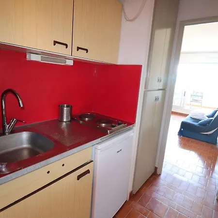 Avec Piscine, Parking Et Terrasse A Port Camargue - Fr-1-307-262 *