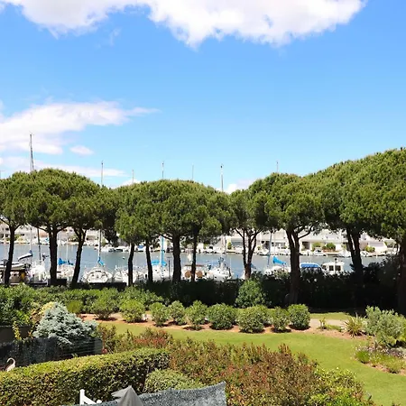 Apartmán Avec Piscine, Parking Et Terrasse A Port Camargue - Fr-1-307-262