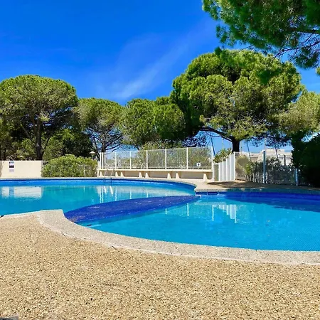 Apartmán Avec Piscine, Parking Et Terrasse A Port Camargue - Fr-1-307-262 Le Grau-du-Roi