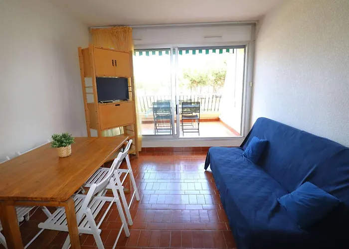 Avec Piscine, Parking Et Terrasse A Port Camargue - Fr-1-307-262