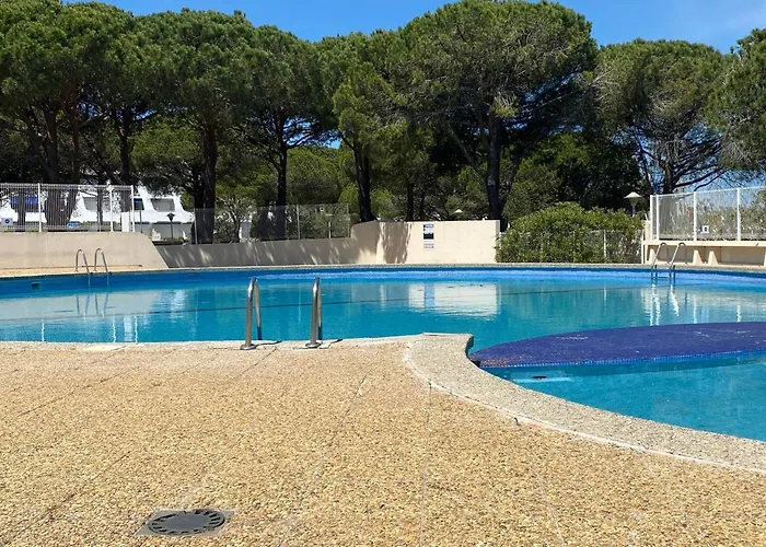 Avec Piscine, Parking Et Terrasse A Port Camargue - Fr-1-307-262 * Le Grau-du-Roi